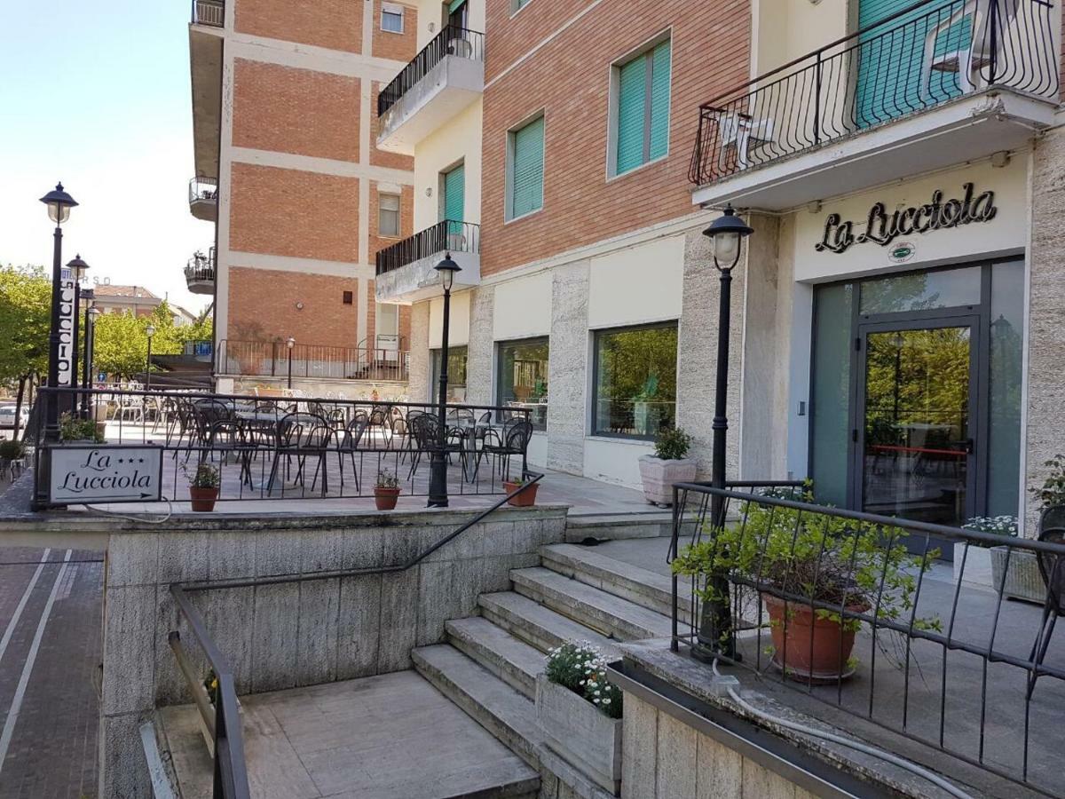 Hotel La Lucciola Chianciano Terme Exterior foto